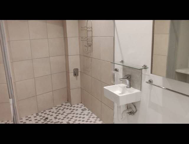 1 bed property to rent in WOODSTOCK